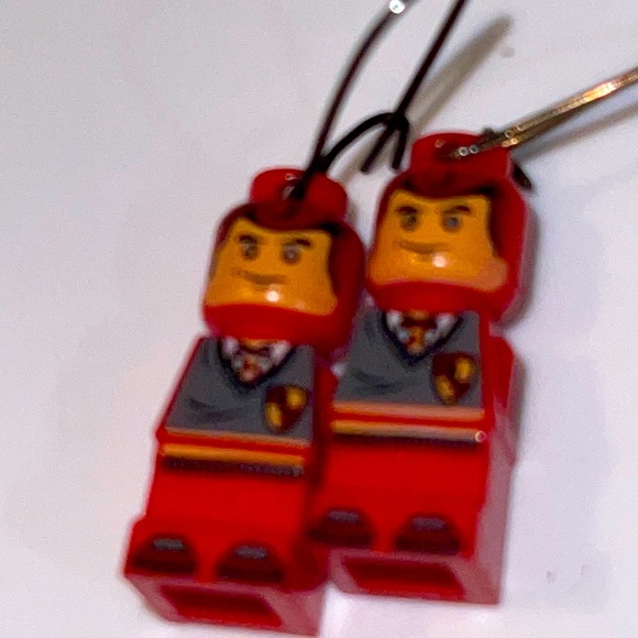 Harry Potter Ron Wesley lego earrings. - Picture 1 of 3